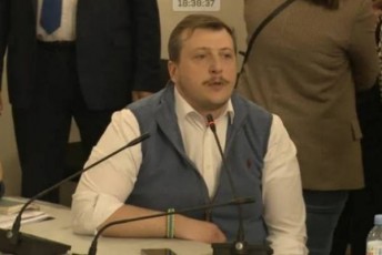 giorgi-burjanaZe-rom-gviTxran-erT-kvira-cal-fexze-unda-idgeTo-unda-vidgeT-da-gavakeToT-yvelaferi