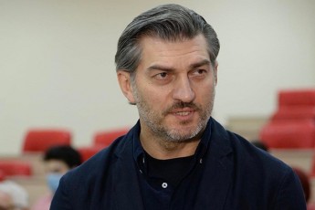 mixeil-yavelaSvili-radikalebze-mTeli-dRis-ganmavlobaSi-ver-upasuxes-erTaderT-kiTxvas---ra-aris-Cvens-kanonproeqtebSi-iseTi-ris-gamoc-SeiZleba-evrokavSirSi-ar-migviRon-Sinaarsobriv-ganxilvaSi-ver-Semodian-magram-samagierod-magidis-ayiraveba-exerxebaT