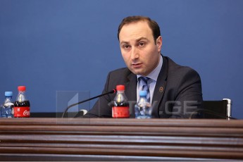 anri-oxanaSvilma-giorgi-vaSaZes-mimarTa-usamSoblo-kaci-xar