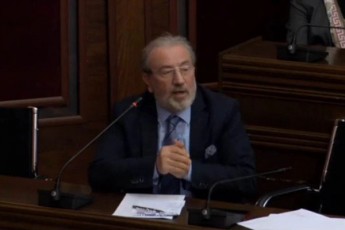 kaxa-gogolaSvili-ew-agentebis-Sesaxeb-kanonproeqtze-gaitaneT-grenlandia-es-TavSi-daecema-sazogadoebas