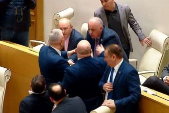 parlamentis-plenarul-sxdomaze-strategia-aRmaSeneblis-lidersa-da-xalxis-Zalis-warmomadgenels-Soris-dapirispireba-moxda