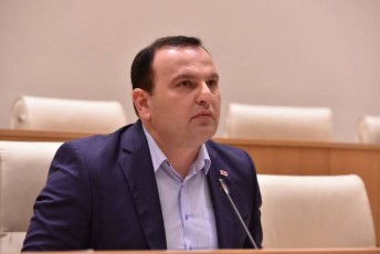 paata-manjgalaZe-visi-dakveTaa-rom-organizaciebi-romlebic-ibrZvian-demokratiisTvis-saqarTvelos-evropaSi-integraciisTvis-gamovacxadoT-ucxoeTis-agentebad