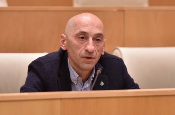 vaxtang-megreliSvili-Cven-ar-viciT-ra-aris-proqarTuli-da-ra-aris-antiqarTuli
