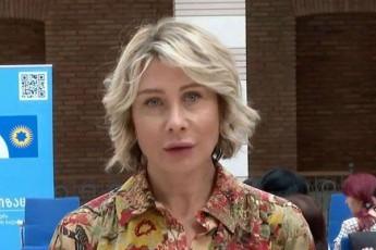 nino-lomjarias-minda-ganvumarto-rom-gamarjobis-Tqma-garkveuli-tradicia-etiketi-da-sakuTari-Tavis-pativiscemaa-romelic-maSin-dakarga-roca-mixeil-saakaSvilis-msaxuri-gaxda