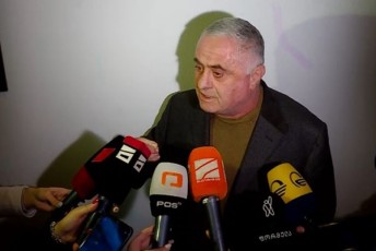 viqtor-jafariZe-matyuaraa-vinc-ambobs-rom-xalxis-Zalis-kanonproeqti-rusulia-da-adamianebisTvis-moRalateebis-ZaxiliT-aRrmavebs-polarizacias