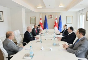 premier-ministri-APR-Energy-s-aRmasrulebel-direqtors-Sexvda