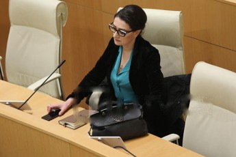 Tako-Carkviani-acxadebs-rom-ivaniSvilis-davalebiT-nika-gilauri-qmnis-partias-romelSic-nika-melia-da-xatia-dekanoiZe-gaerTiandebian