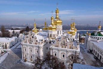 kievis-sasamarTlom-gansaxilvelad-miiRo-kiev-peCeris-lavris-berebis-sarCeli-maTi-gamosaxlebis-dauSveblobis-Sesaxeb