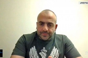 giorgi-gamsaxurdia-yvela-zRvars-scdeba-is-rac-dRes-mTawmindis-panTeonSi-premieris-misvlisas-xalxma-dainaxa-egzaltirebuli-brbo-uzneo-sityvebiT-iyo-warmodgenili-premierisa-da-sxva-stumrebis-misamarTiT