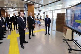 premier-ministrma-irakli-RaribaSvilma-gabalis-momsaxurebis-centri-ASAN-Service-i-daaTvaliera
