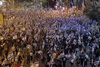 israelSi-saprotesto-gamosvlebi-ganaxlda