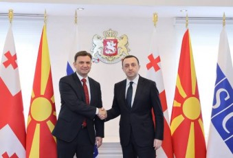 premier-ministri-irakli-RaribaSvili-euTos-Tavmjdomares-CrdiloeT-makedoniis-sagareo-saqmeTa-ministrs--Sexvda