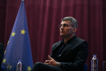 mamuka-mdinaraZe-xaTuna-samniZes-sagamoZiebo-komisia-sasamarTlos-damoukideblobis-winaaRmdeg-xom-ar-aris-mimarTuli