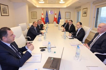 premier-ministr-irakli-RaribaSvilis-xelmZRvanelobiT-ekonomikuri-sabWos-sxdoma-gaimarTa