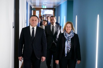 saqarTvelos-Sinagan-saqmeTa-ministri-oficialuri-vizitis-farglebSi-germaniis-federalur-Sinagan-saqmeTa-ministrs-Sexvda