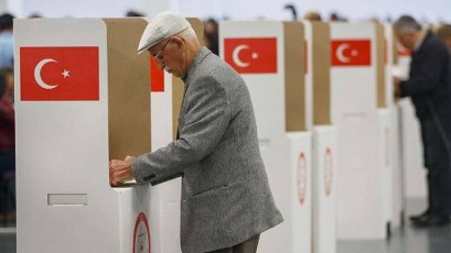 saqarTveloSi-myofi-TurqeTis-moqalaqeebi-TurqeTis-sayovelTao-arCevnebSi-xmis-micemas-7-9-maiss-SeZleben