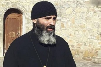 dekanozi-giorgi-kareliZe-levan-berZeniSvilze-inteleqtualuri-codna-sulac-ar-niSnavs-imas-RmerTs-xedavde---misi-sulis-goniTi-Tvali-dabrmavebulia-imdeni-wuTisoflis-nagavi-ayria-zed--ranairad-dainaxavs-RmerTs