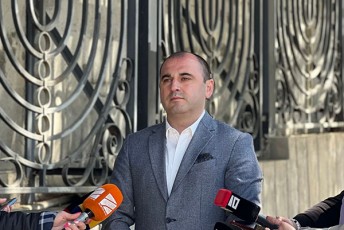 levan-xabeiSvili-IRI-is-kvleva-aCvenebs-rom-rusuli-ocneba-aRar-arsebobs-rogorc-politikuri-Zala-nacionaluri-moZraoba-araTu-daiSala-aramed-misi-reitingi-mzardia