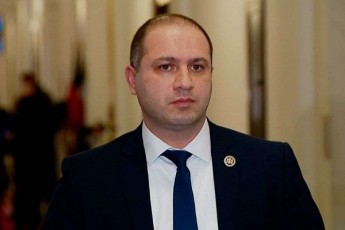 givi-miqanaZe-im-fonze-ra-piarkampaniac-radikalurma-opoziciam-awarmova-sazogadoebis-mxridan-ufro-meti-aqtiuroba-SualedurriggareSe-arCevnebze-aris-gansakuTrebiT-dasafasebeli---sazogadoeba-arCevs-mSvidobas-da-ganviTarebas