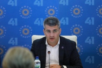 mamuka-mdinaraZe-amomrCevlebis-raodenoba-zogan-50-da-zogan-meti-procentiTac-ki-gaizarda-es-aris-im-feikze-pasuxi-romeli-feikic-samwuxarod-IRI-m-SemogvTavaza