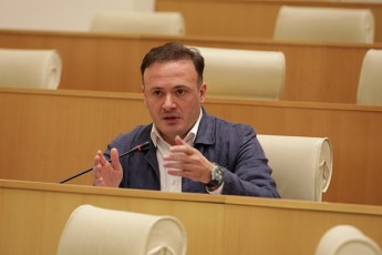 irakli-zarqua-xabe-mzardia-Seni-reitingi-magram-mTlad-14-mde-ar-aris