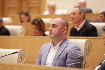 levan-xabeiSvili-NDI-is-kvlevaSi-86-procenti-rom-ar-ambobs-satelefono-gamokiTxvis-dros-vis-aZlevs-xmas-ra-politikuri-ganwyobebi-aqvs-es-aris-normaluri-iseT-qveyanaSi-sadac-mamaoebsac-pedagogebsac-usmenen
