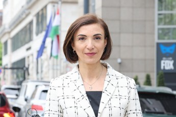 Tamar-liluaSvili-vizitis-farglebSi-premier-ministri-gamarTavs-maRali-donis-ormxriv-Sexvedrebs-rac-kidev-erTxel-xazs-usvams-saqarTvelosa-da-ungreTs-Soris-arsebul-mWidro-urTierTobs
