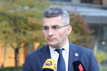 mamuka-mdinaraZe-daviT-kezeraSvilsa-da-mis-garemocvaze-arsebobs-didi-interesi-rom-ramenairad-am-gamoZiebaSi-CaerTon-xeli-SeuSalon-TviTon-wamoiRon-es-masalebi-da-gadafaron-qarTveli-samarTaldamcvelebis-udidesi-warmateba