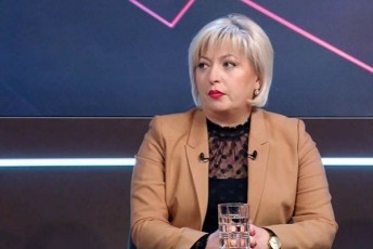 Tamar-CiburdaniZe-konservatiuli-politikuri-moqmedebis-konferencia-fsevdoliberali-opoziciisTvis-mZime-iyo-radgan-dainaxes-rom-konservatizmis-saxiT-win-uzarmazari-Zala-aRudgaT