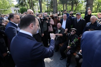 irakli-RaribaSvili-minda-pirvel-rigSi-Cvens-gmir-veteranebs-mivuloco-dRevandeli-dRe---am-didi-borotebis-faSizmis-damarcxebis-da-Cveni-gamarjvebis-dRe