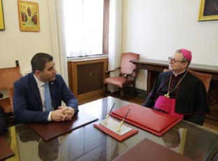 Salva-papuaSvili-wminda-saydris-aRmosavleT-eklesiebis-dikasteris-prefeqts-klaudio-gujerotis-Sexvda