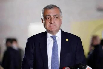 mamuka-xazaraZe-ruseTis-es-nabiji-gadadgmulia-im-dros-da-im-formiT-rom-xeli-SeuSalos-saqarTvelos-evrokavSiris-kandidatis-statusis-miRebas