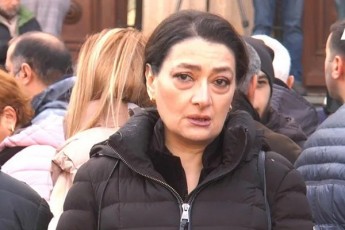 Tako-Carkviani-prezidenti-kvdeba-mZimdeba-ruseTi-karzea-momdgari-melia-zis-kezeraSvilis-naCuqar-jipze
