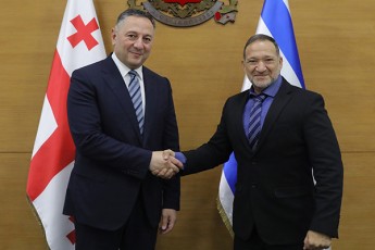 saqarTvelos-Sinagan-saqmeTa-saministros-israelis-erovnuli-policiis-xelmZRvaneli-stumrobs