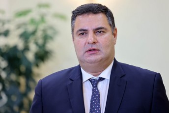 nikoloz-revaziSvili-kataris-mesame-ekonomikuri-forumis-farglebSi-igegmeba-ormxrivi-maRali-donis-Sexvedrebis-gamarTva-rogorc-kataris-aseve-forumSi-monawile-sxva-maRali-donis-delegatebTan