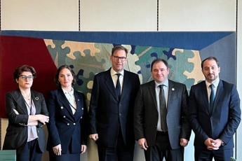 sagareo-urTierTobaTa-komitetis-delegacia-nikoloz-samxaraZis-xelmZRvanelobiT-oficialuri-vizitiT-londonSi-imyofeba