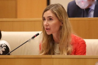 Tina-bokuCava-putinma-qarTuli-ocneba-tyuilSi-amxila-man-daadastura-rom-faruli-molaparakebebi-mimdinareobda-premier-ministri-valdebulia-movides-parlamentSi-da-sazogadoebas-pasuxebi-gasces