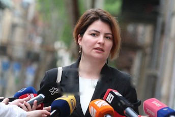 ana-nacvliSvili-qarTul-ocnebas-salome-zurabiSvilis-kritikuli-gamosvlebi-rom-ver-autania-ar-niSnavs-rom-prezidenti-mxarea-opozicioneria-is-dRes-sworad-pozicionirebs