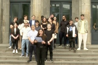arasamTavrobo-organizacia-studentebi-samarTlianobisTvis-ilias-universitetis-reqtors-nino-doborjginiZes-finansuri-dokumentaciis-damalvaSi-adanaSaulebs