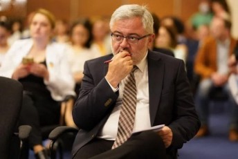 daviT-usufaSvili-Tu-rameze-SeiZleba-davujeroT-prezidents-rom-ki-ar-TamaSobs-gulwrfelia-es-saqarTvelos-evropuli-momavalia---salome-zurabiSvilma-bewvis-xidze-iara-magram-moaxerxa-da-taSi-daimsaxura