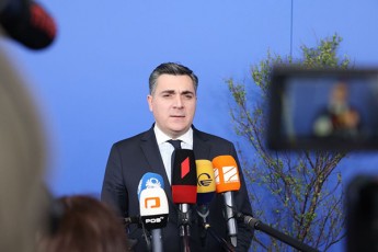 ilia-darCiaSvili-zelenskis-gancxadebaze-Cven-xSirad-gvesmis-xolme-Cveni-ukraineli-partniorebisgan-gaugebari-Sefasebebi-romelic-xSir-SemTxvevaSi-TanxvedraSia-Cveni-qveynis-SigniT-oponentebis-narativTan