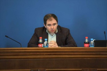 nikoloz-samxaraZe-vinc-axla-evroparlamentidan-kritikiT-gamodis-minda-gavaxseno-rezoluciebi-saakaSvilze-winadadebebi-kezeraSvilze-da-vuTxra-Caixedon-sarkeSi-da-naxon-ramdenad-marTlebi-iyvnen-rezoluciebis-werisas
