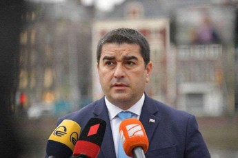 Salva-papuaSvili-saqarTvelo-SarSanac-imsaxurebda-statuss-imedi-gvaqvs-yvela-gaacnobierebs-sakuTar-Secdomas-da-momavalSi-gadawyvetilebebis-miRebas-sxva-pasuxismgeblobiT-miudgebian