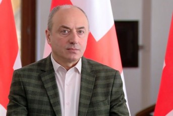 guram-maWaraSvili-rasa-iukneviCienes-gancxadebaze-miuxedavad-imisa-rom-qalbatoni-rasa-TviTon-araa-SemkveTi-da-mxolod-Semsrulebelia-mainc-SevaxsenoT-rom-saqarTvelos-sazogadoeba-yovelTvis-swor-arCevans-akeTebs