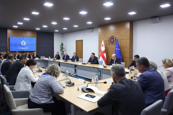Sinagan-saqmeTa-ministri-saqarTveloSi-evrokavSiris-warmomadgenlobis-xelmZRvanels-evrokavSiris-wevri-qveynebis-elCebsa-da-saelCoebis-warmomadgenlebs-Sexvda