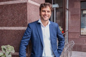 rikard-iozviaki-axla-rodesac-mzardia-gafarToebis-politikaze-fiqri-berlinSi-parizSi-SeiZleba-es-procesi-daCqardes