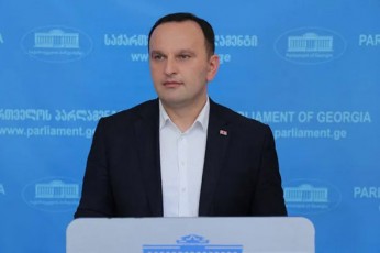 paata-manjgalaZe-qarTuli-ocnebis-pirobebSi-yoveldRe-diversias-rom-awyobs-rogor-unda-Tqva-mogvcemen-Tu-ara-kandidatis-statuss---TviTon-kobaxiZe-iZaxis-5050-zeao-da-ratom-gavxadeT-ase-saqme