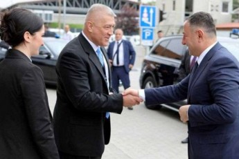 saqarTvelos-Sinagan-saqmeTa-ministri-ungreTSi-oficialuri-vizitis-farglebSi-ungreTis-Sinagan-saqmeTa-saministros-danayofebs-stumrobs