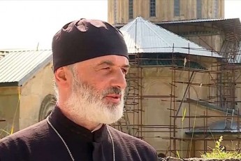 dekanozi-sapatriarqosa-da-sasuliero-pirebis-mimarT-gaCaRebuli-agresiuli-kampaniis-fonze-gvesmis-ra-didi-moTminebaa-saWiro-agresiiTve-ar-upasuxos-adamianma-Seuracxmyofelebs-da-vifiqroT-rogor-daiZlios-uaryofiTi-muxti