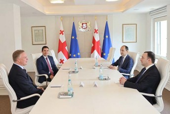 saqarTvelos-premier-ministri-APM-Terminals-is-aRmasrulebel-direqtors-Sexvda